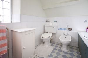 Bathroom (1)- click for photo gallery